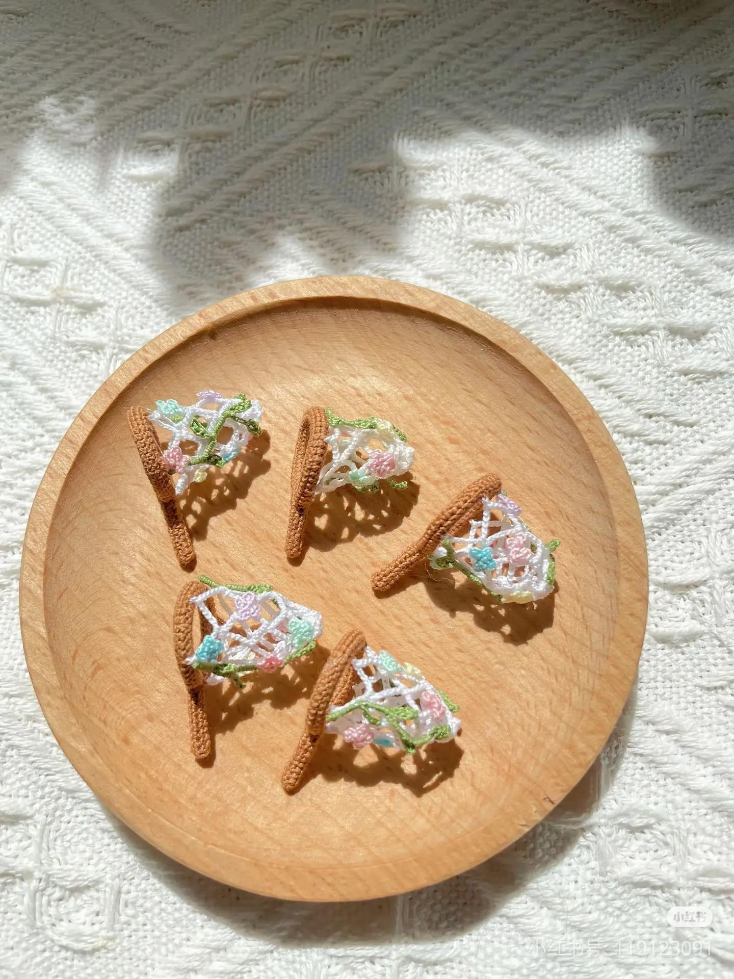 Crochet Butterfly and Flower Garden: Creative Yarn Art Design