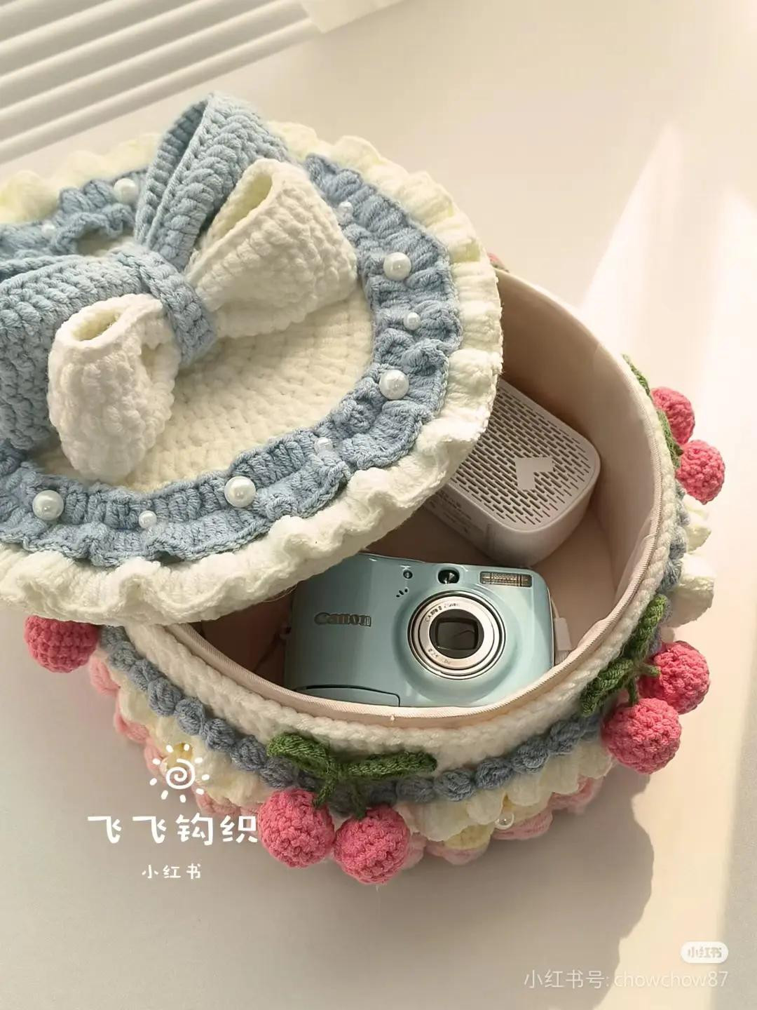 Crochet Cake with Bow and Cherry Decorations Pattern