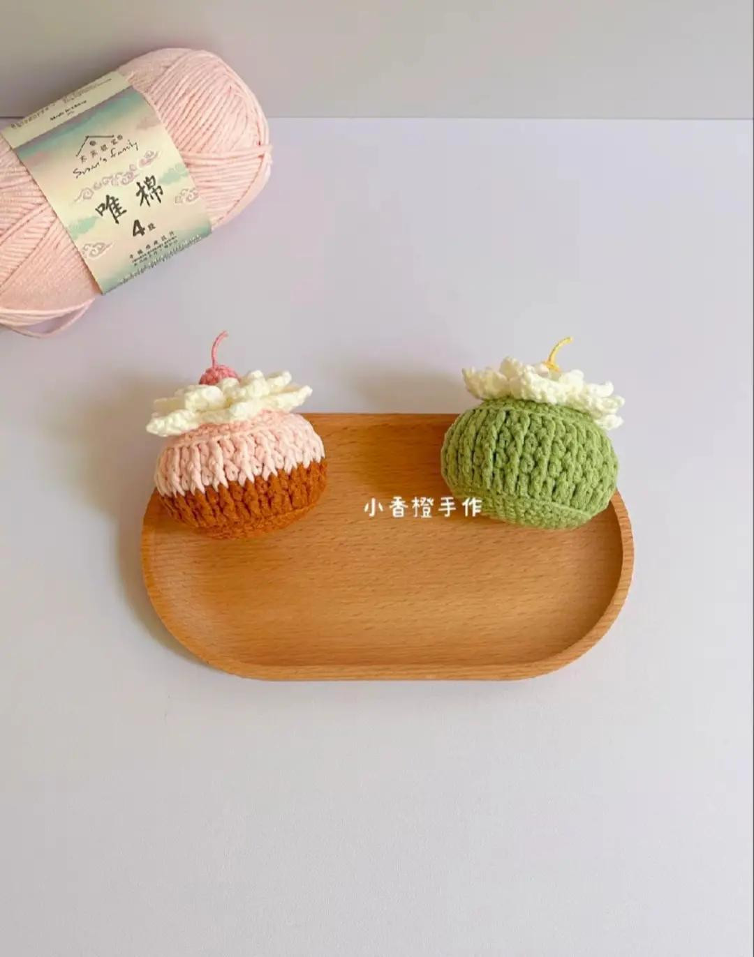 Crochet Cupcake Flowers with Soft Yarn Decoration