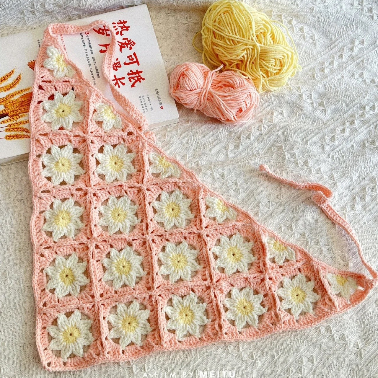 Crochet Daisy Square Pattern for a Cute Spring Top