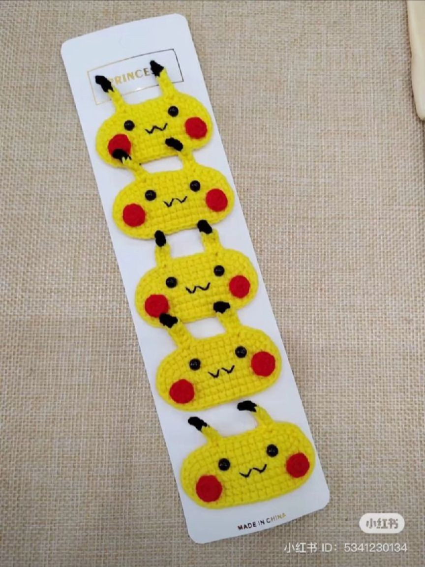 Crochet Floral Hair Clips with Red and White Petals