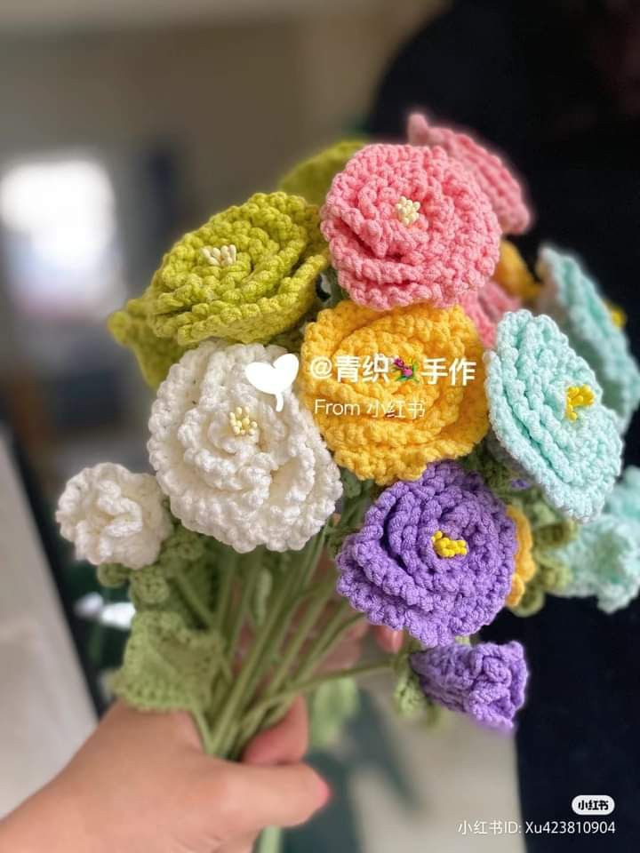 Crochet Flower Bouquet in a Rustic Basket Pattern