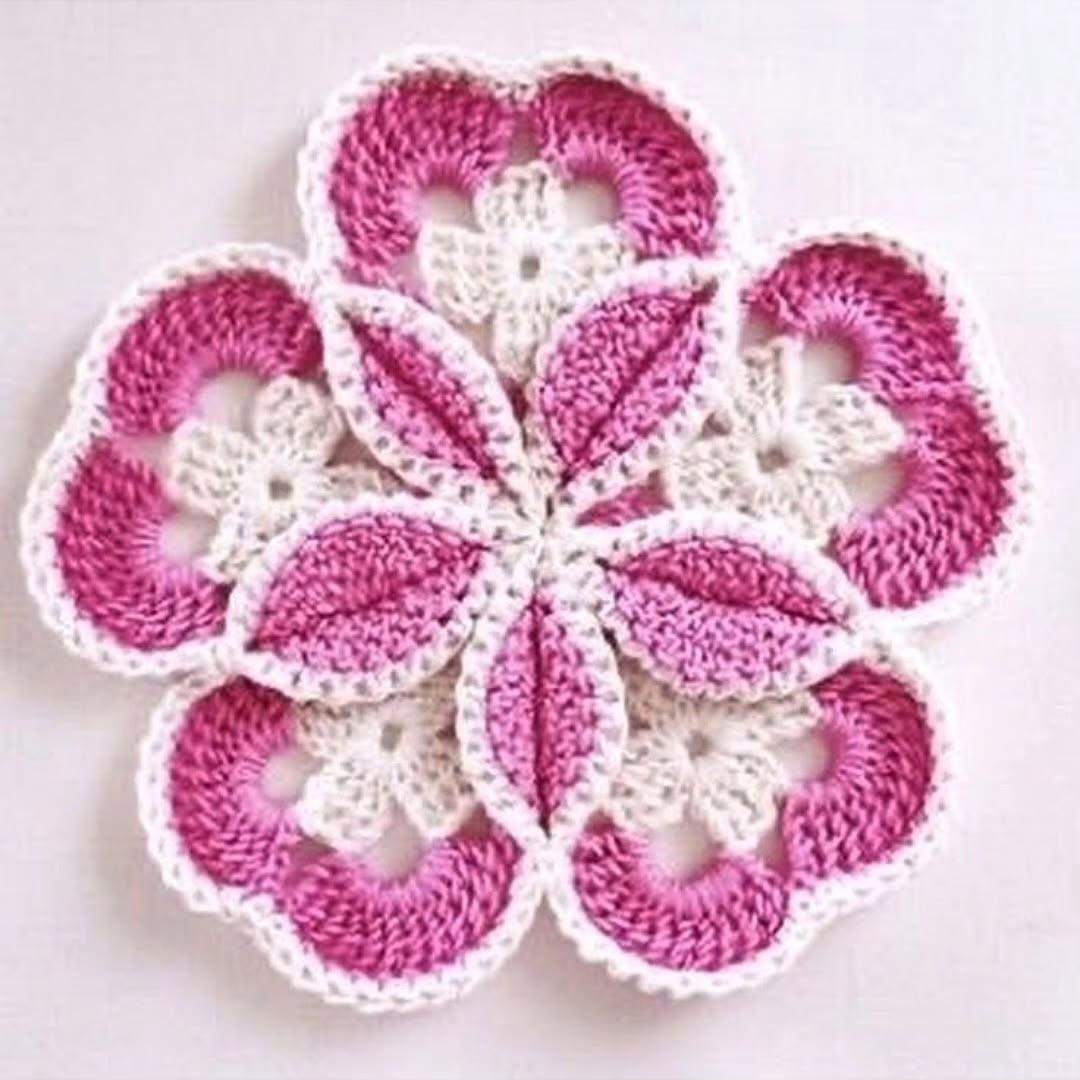 Crochet Flower Pattern with Blue and White Petals