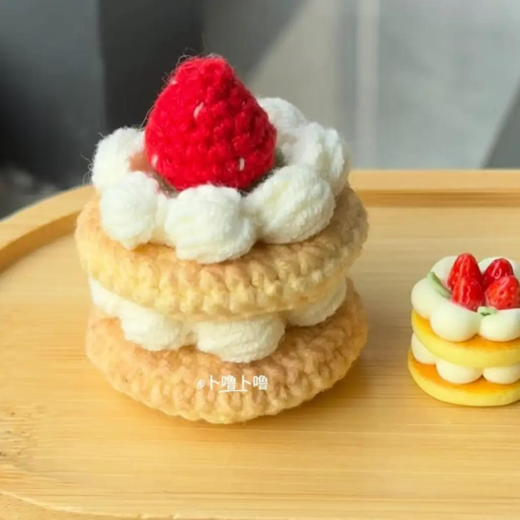 Crochet Pancake Keychain Pattern with Strawberry Topping