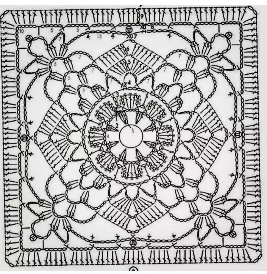 Crochet Pattern: Detailed Square Motif with Heart Accent