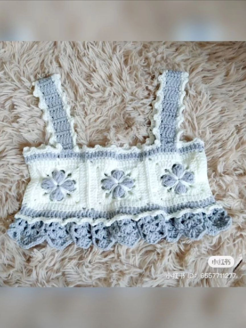 Crochet Pattern for a Yellow Dress with Green Bow