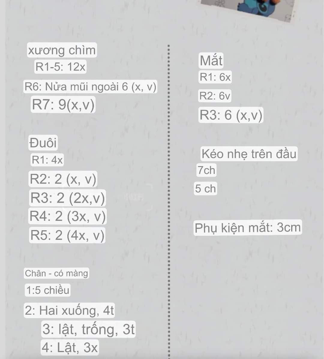Crochet Pattern for Adorable Ducks with Scarves