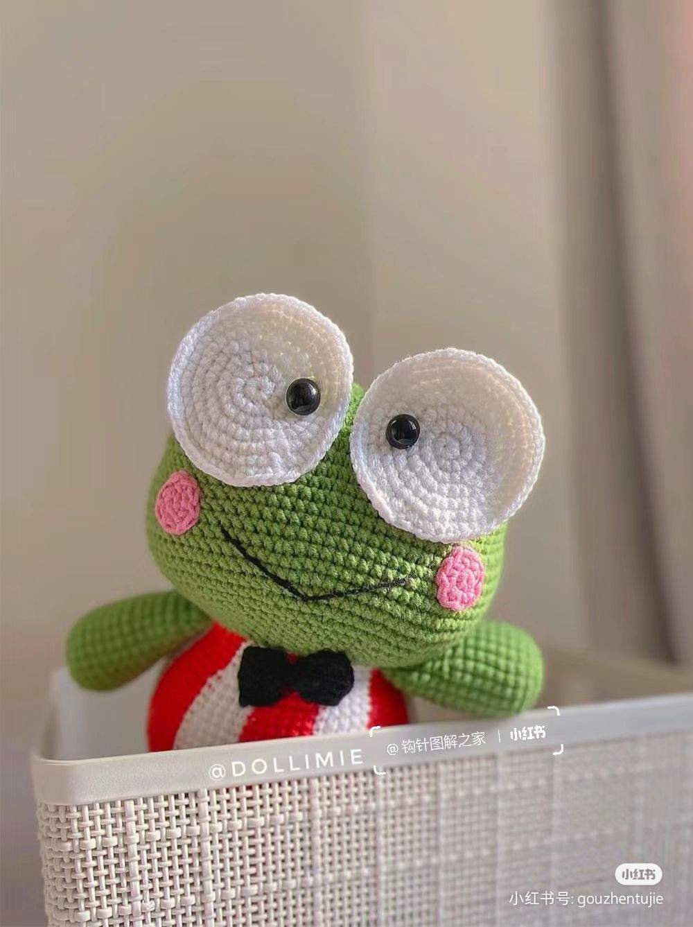 Crochet Pattern for Adorable Frog with Bowtie