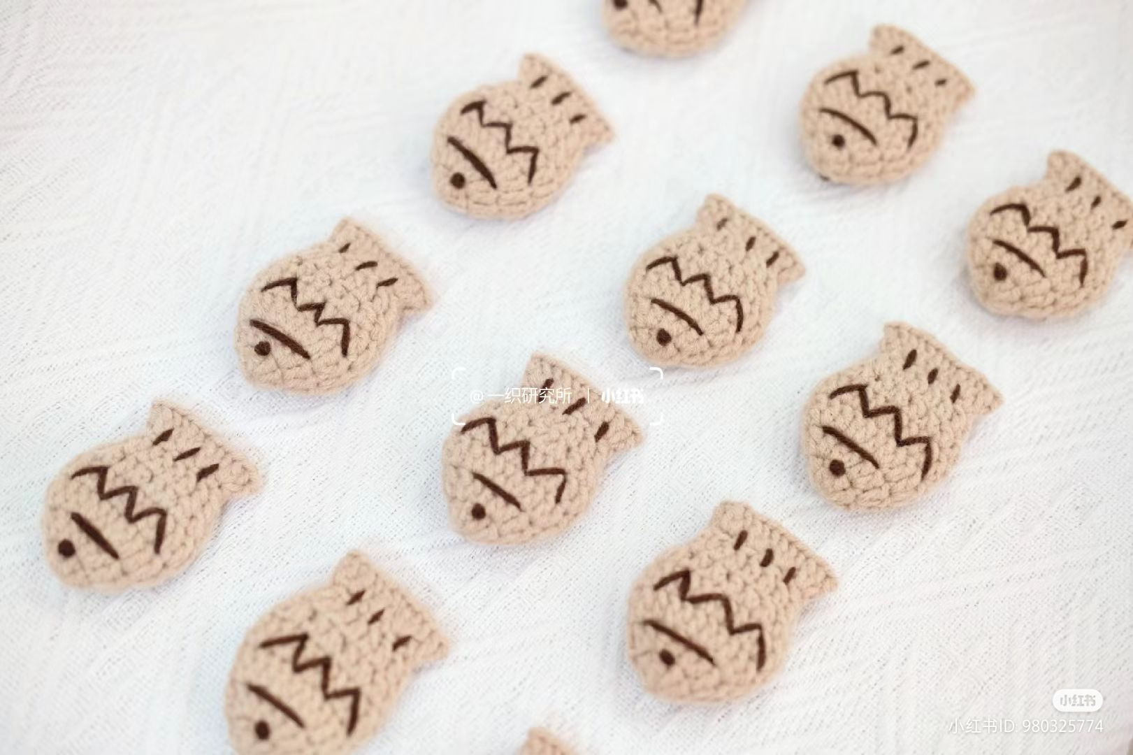 Crochet Pattern for Adorable Little Fish Appliques