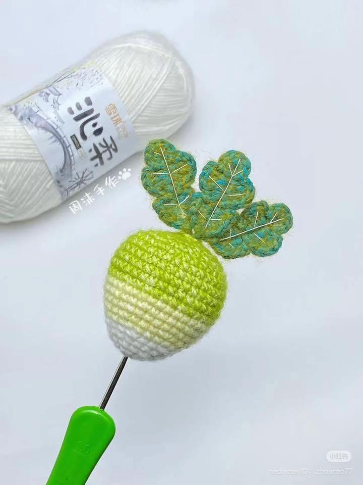 Crochet Pattern for Cute Radish Amigurumi with Leaves