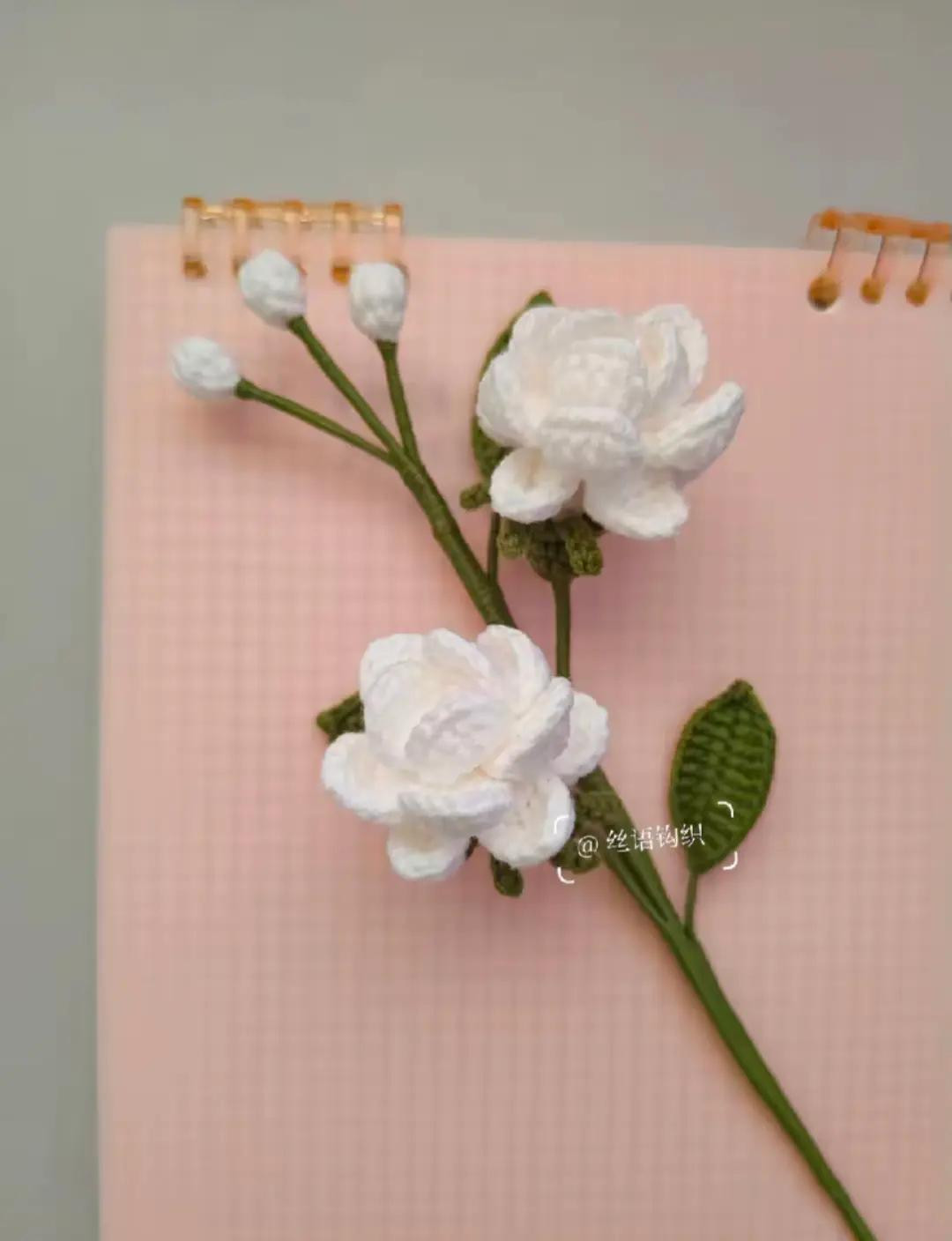 Crochet Pattern for Snow Berry Decoration with Detailed Instructions