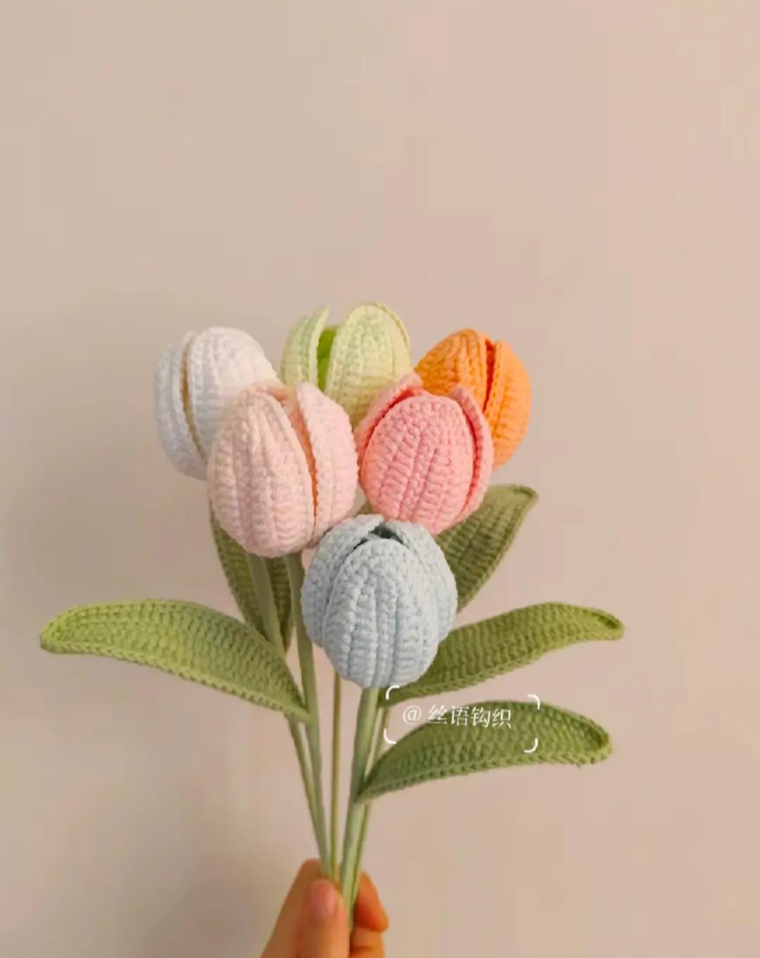 Crochet Pattern for Snow Berry Decoration with Detailed Instructions