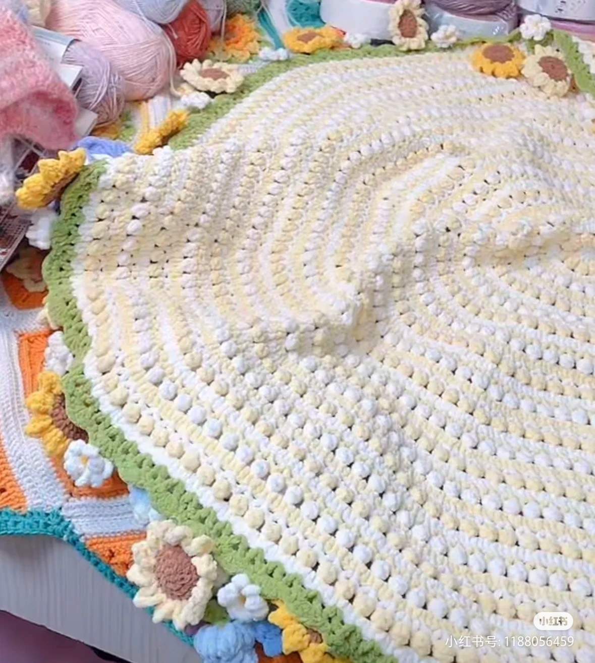 Crochet Sunflower Bouquet Pattern with Green and Yellow Details