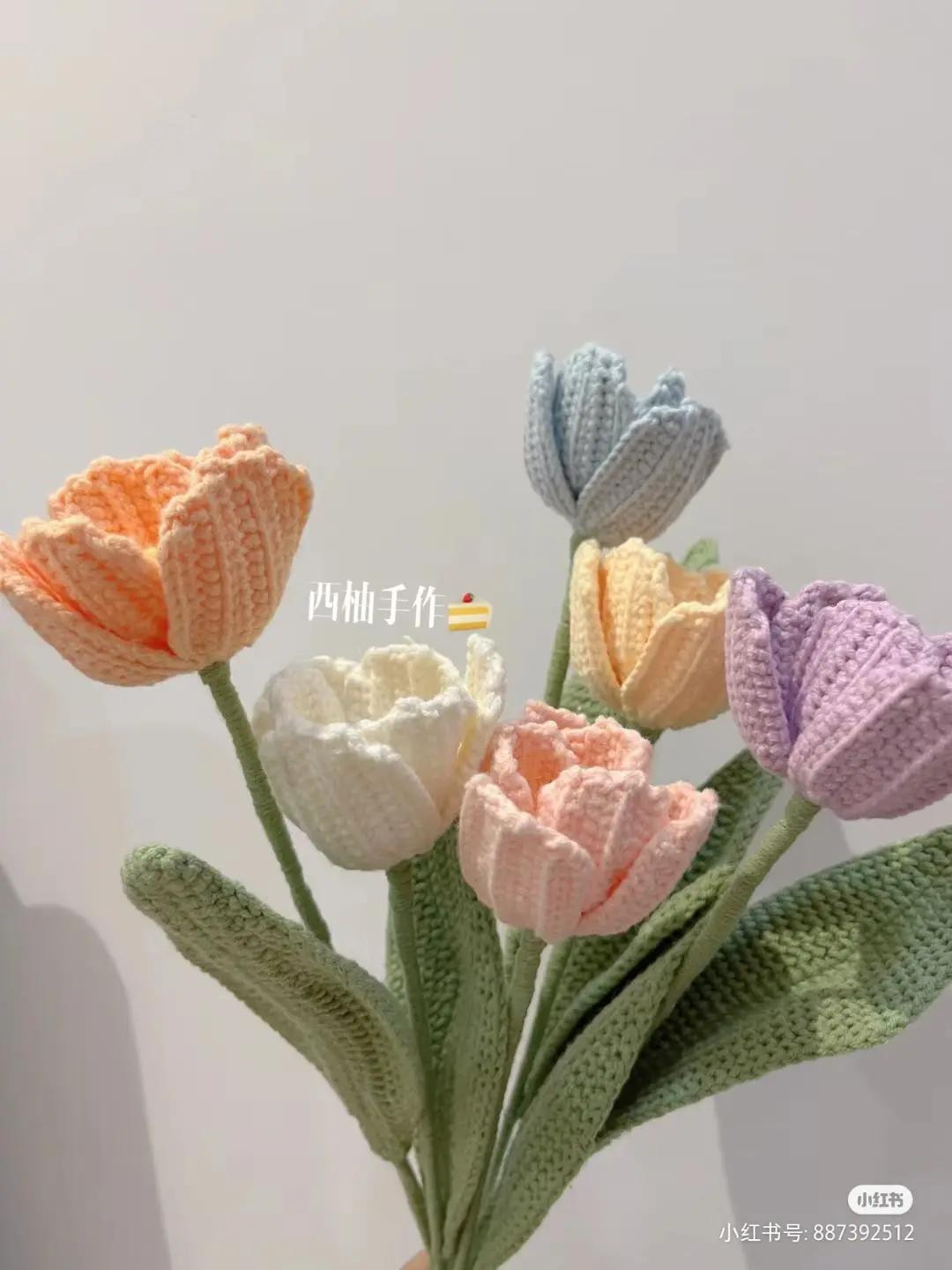Crochet Tulip Bouquet: A Colorful DIY Decoration Project