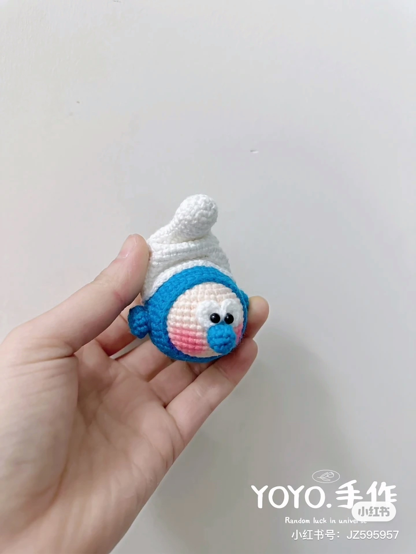 Cute Blue and White Crocheted Bird Pattern