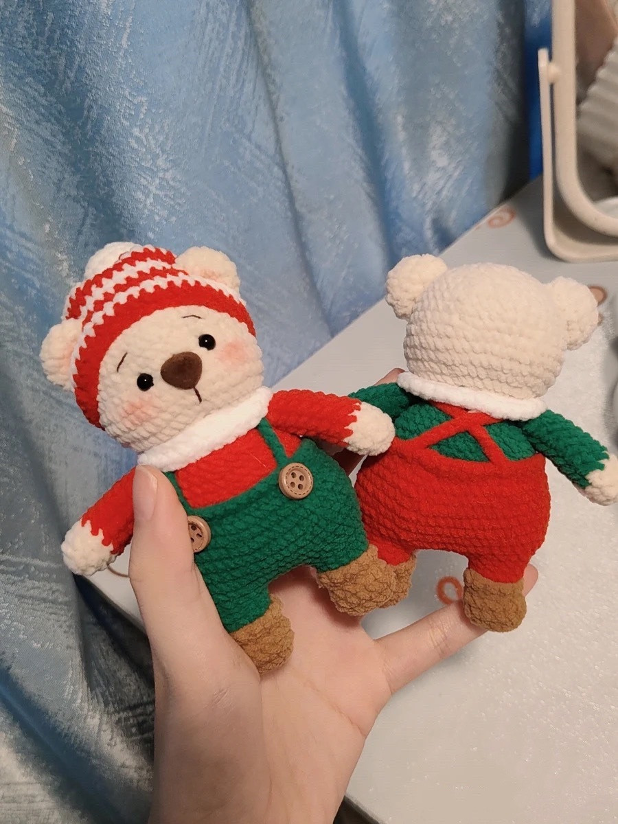 Cute Christmas Crochet Bears in Festive Outfits