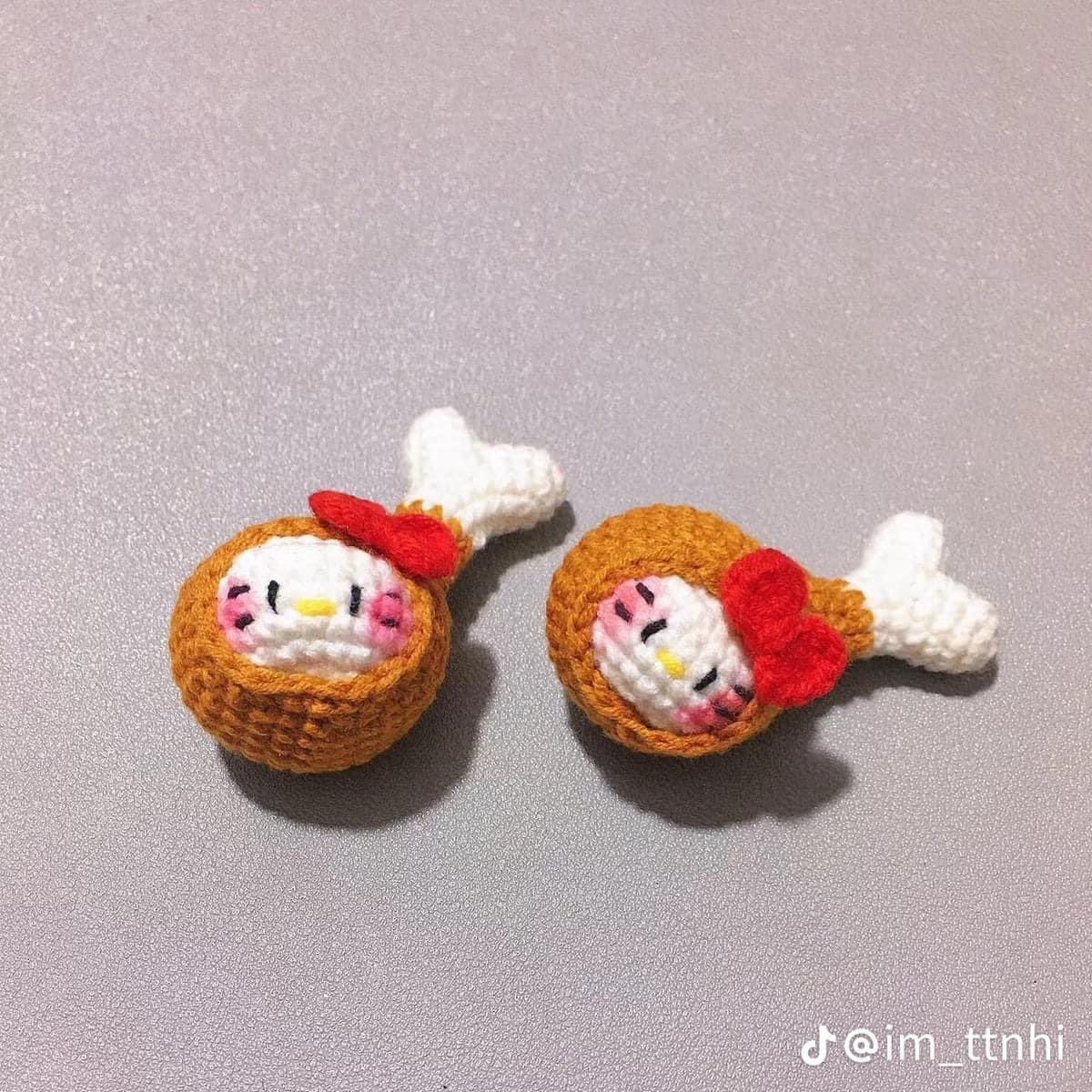 Cute Crochet Cat Face Wrapped in Green Yarn Ball