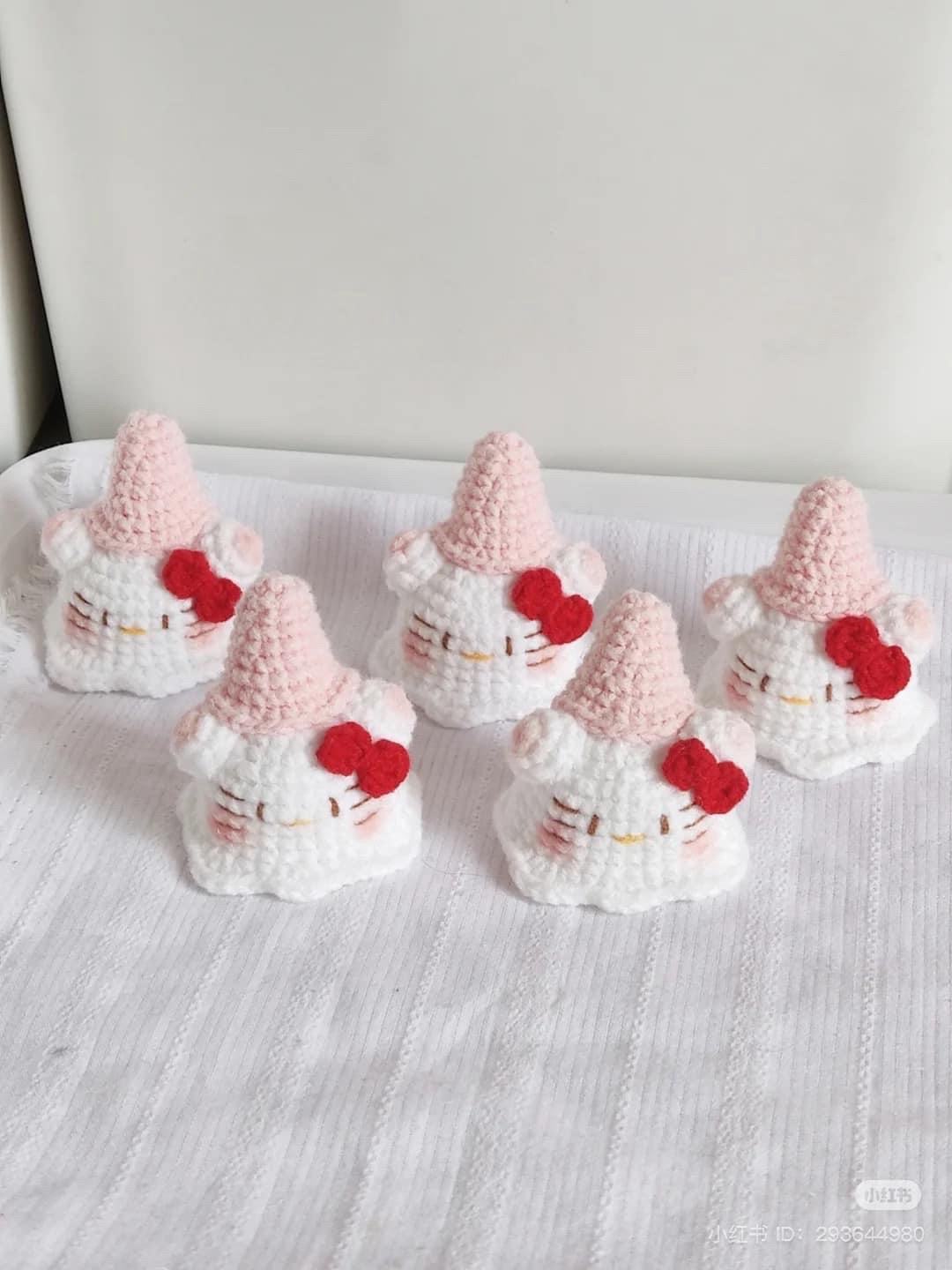 Cute Crochet Cat Face Wrapped in Green Yarn Ball