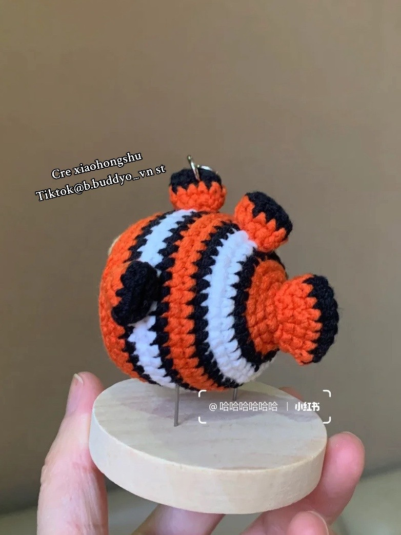 Cute Crochet Fish Keychain Pattern for Beginners
