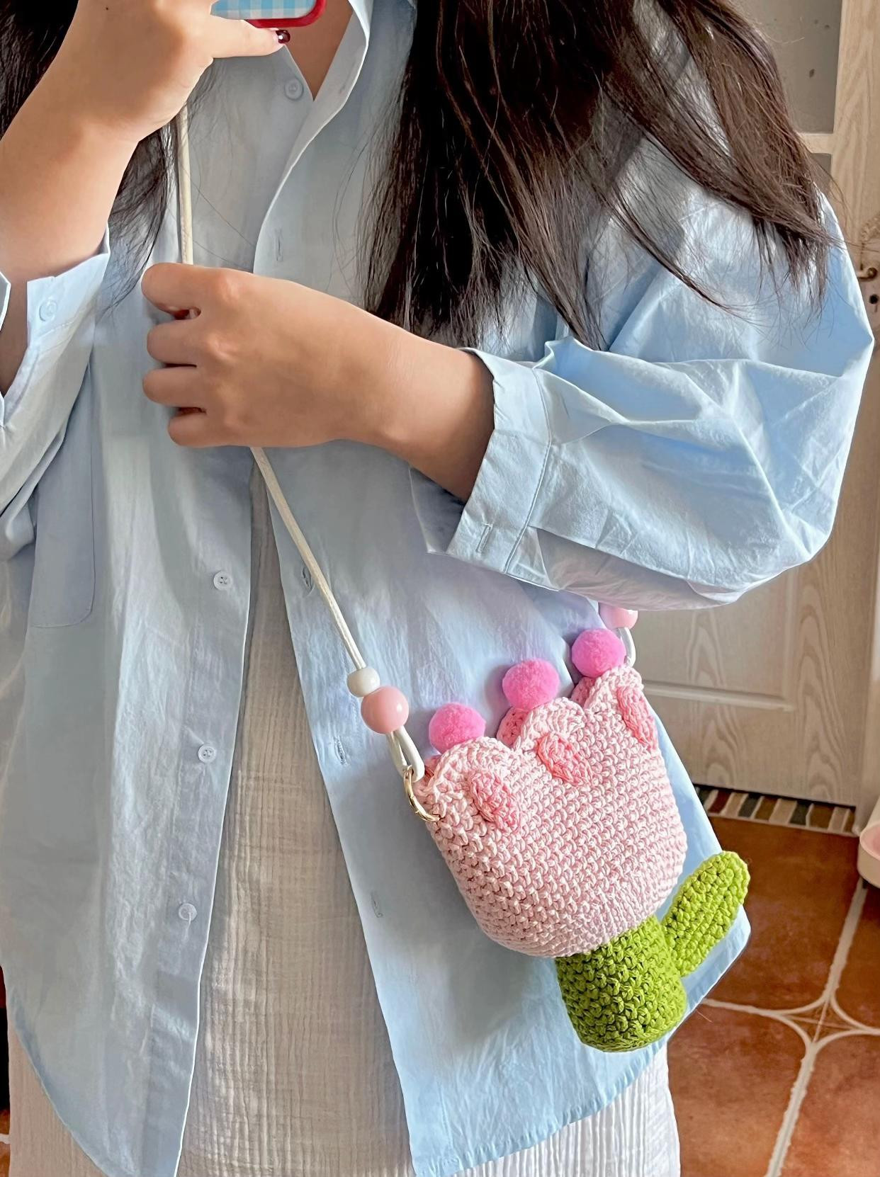 Cute Crochet Flower Bag with Beads for Stylish Outfits