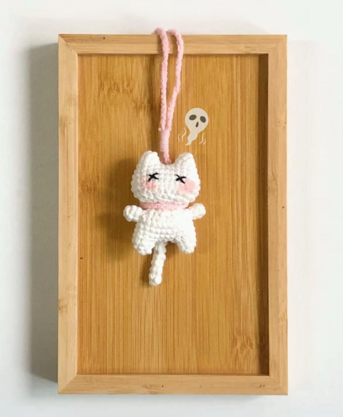 Cute Crochet Ghost Cat Keychain Pattern for Beginners