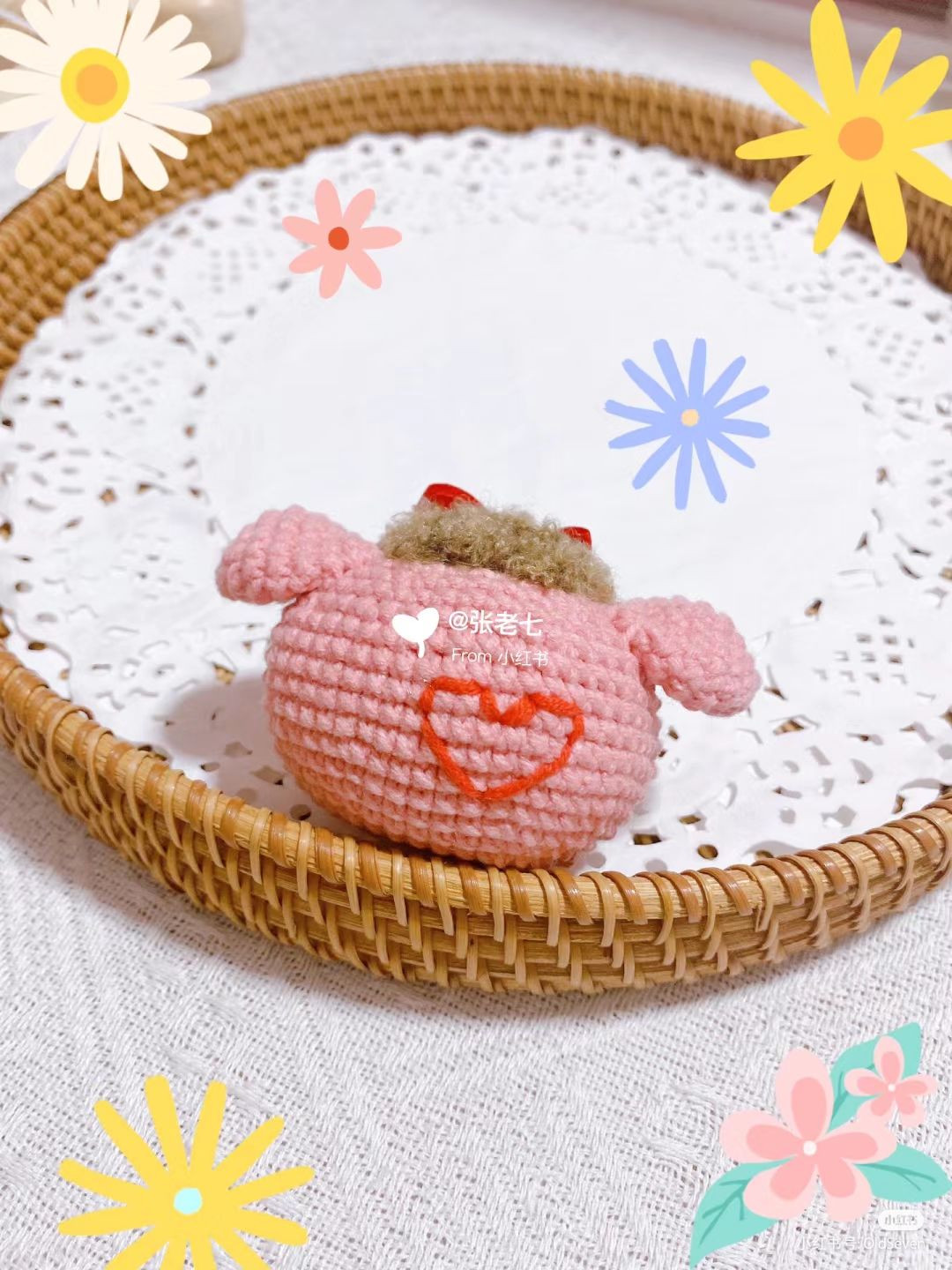 Cute Crocheted Pig with Bow Amigurumi Pattern