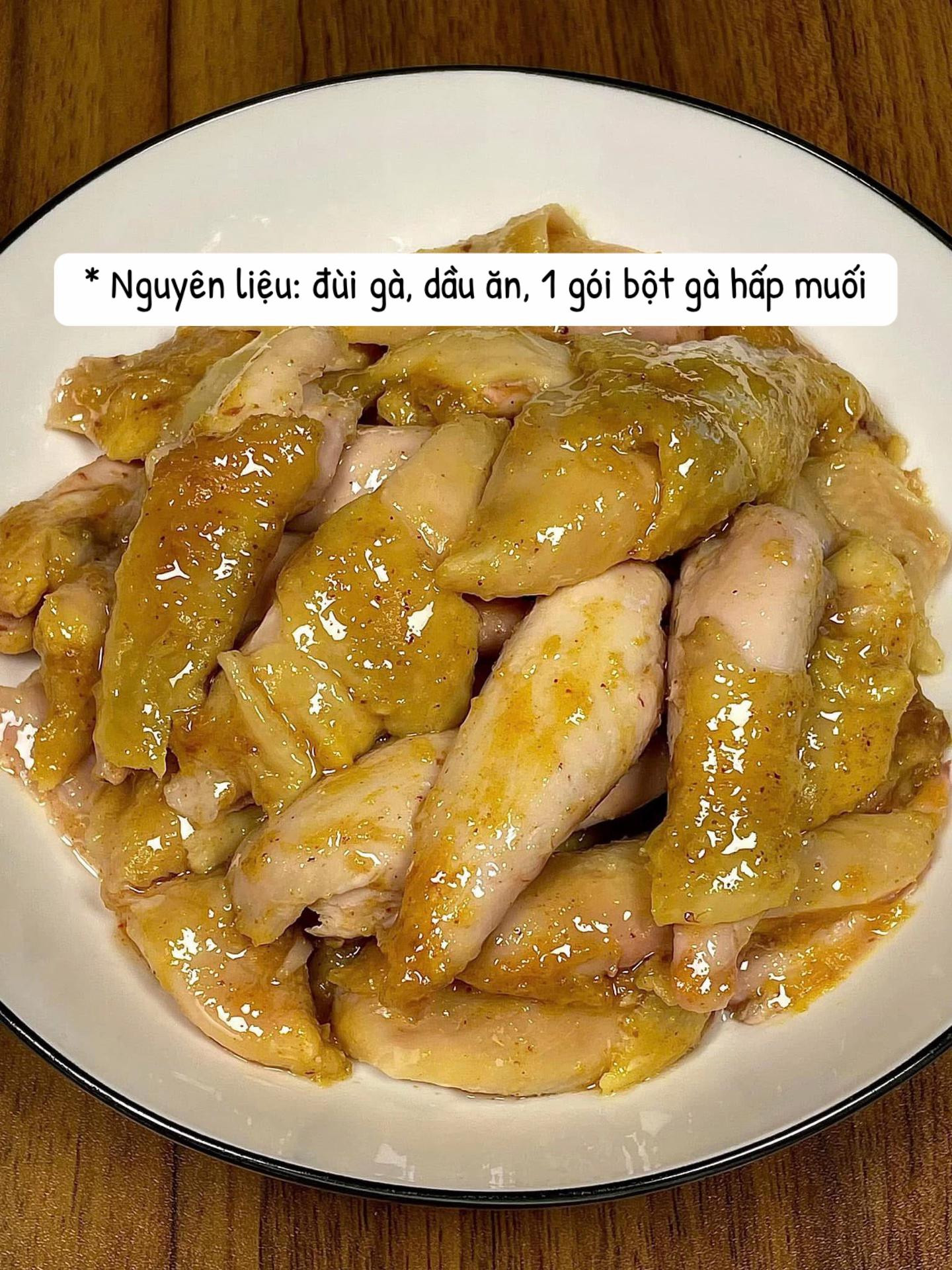 Đùi gà hấp thơm mềm, vị ngọt tự nhiên