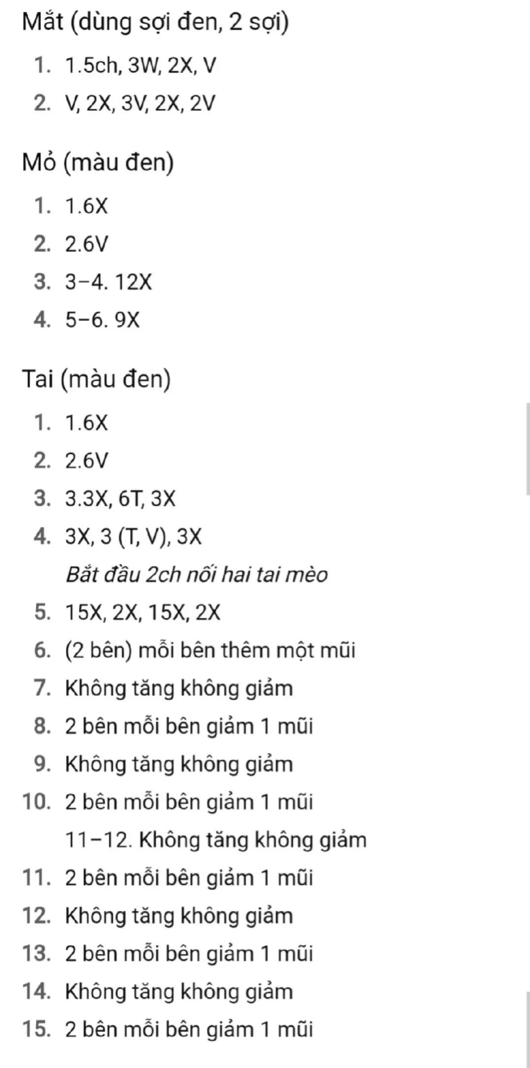 Gấu trúc móc len dễ thương với mũ và hoa hướng dương