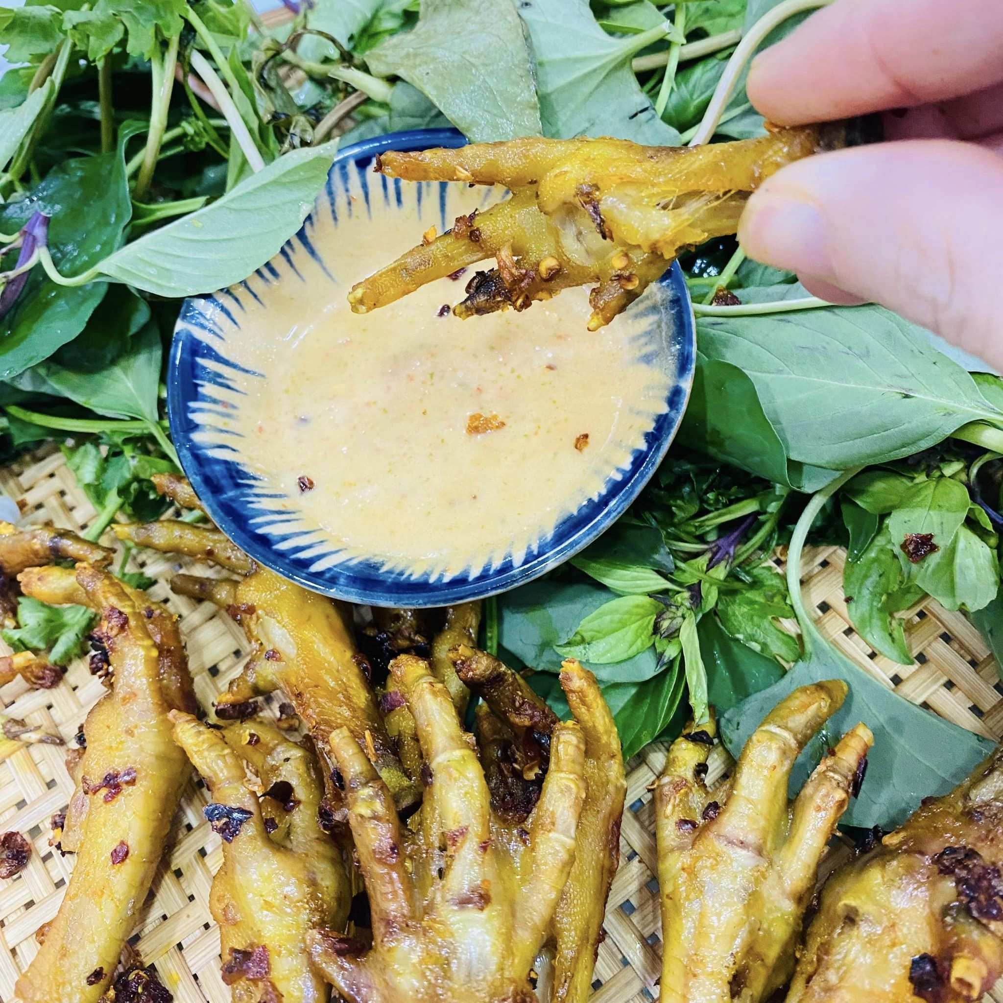 Hướng Dẫn Cả Nhà Cách Nướng Chân Gà Muối Ớt Ngon Tê Tái