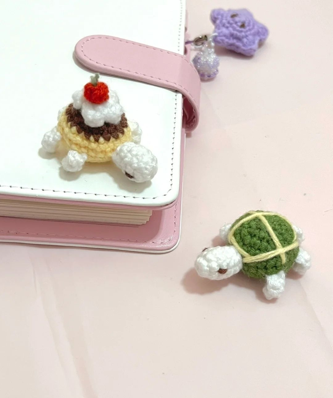 Hướng dẫn móc len con rùa và bánh kem dễ thương