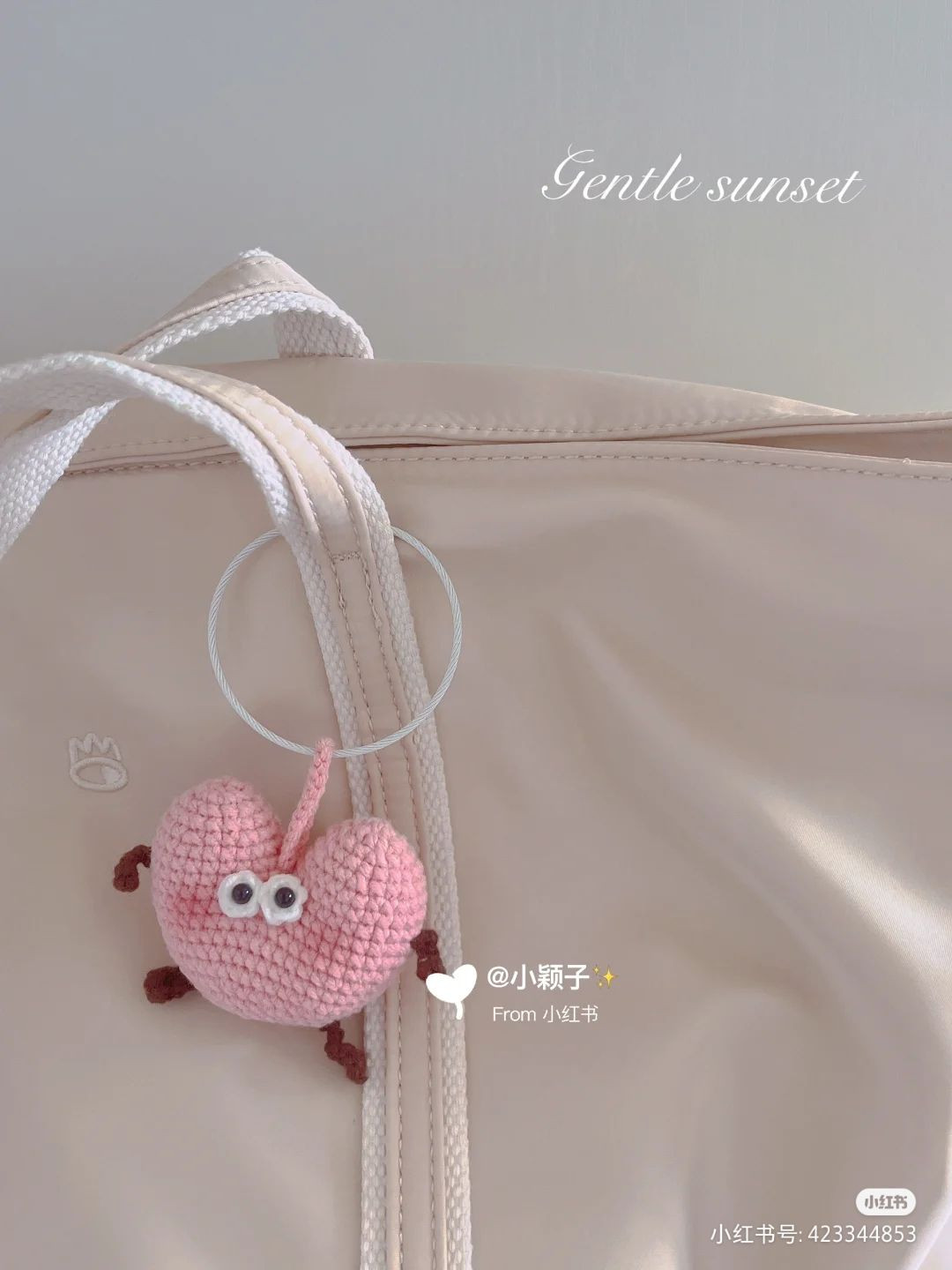 Hướng dẫn móc len trái tim dễ thương với đôi mắt to