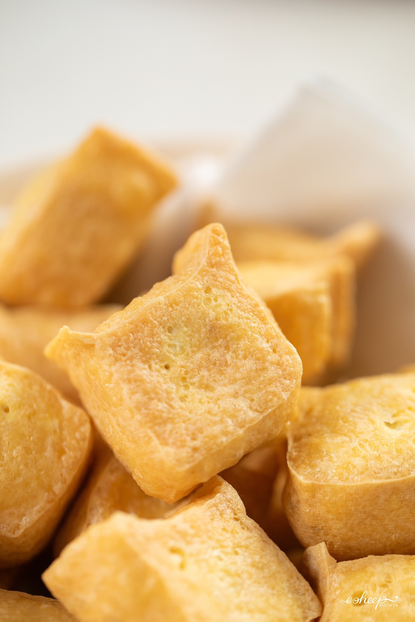 MẸO HAY LÀM MÓN CHAY LÀNH: ĐẬU PHỤ RIM DỨA CỰC NGON!