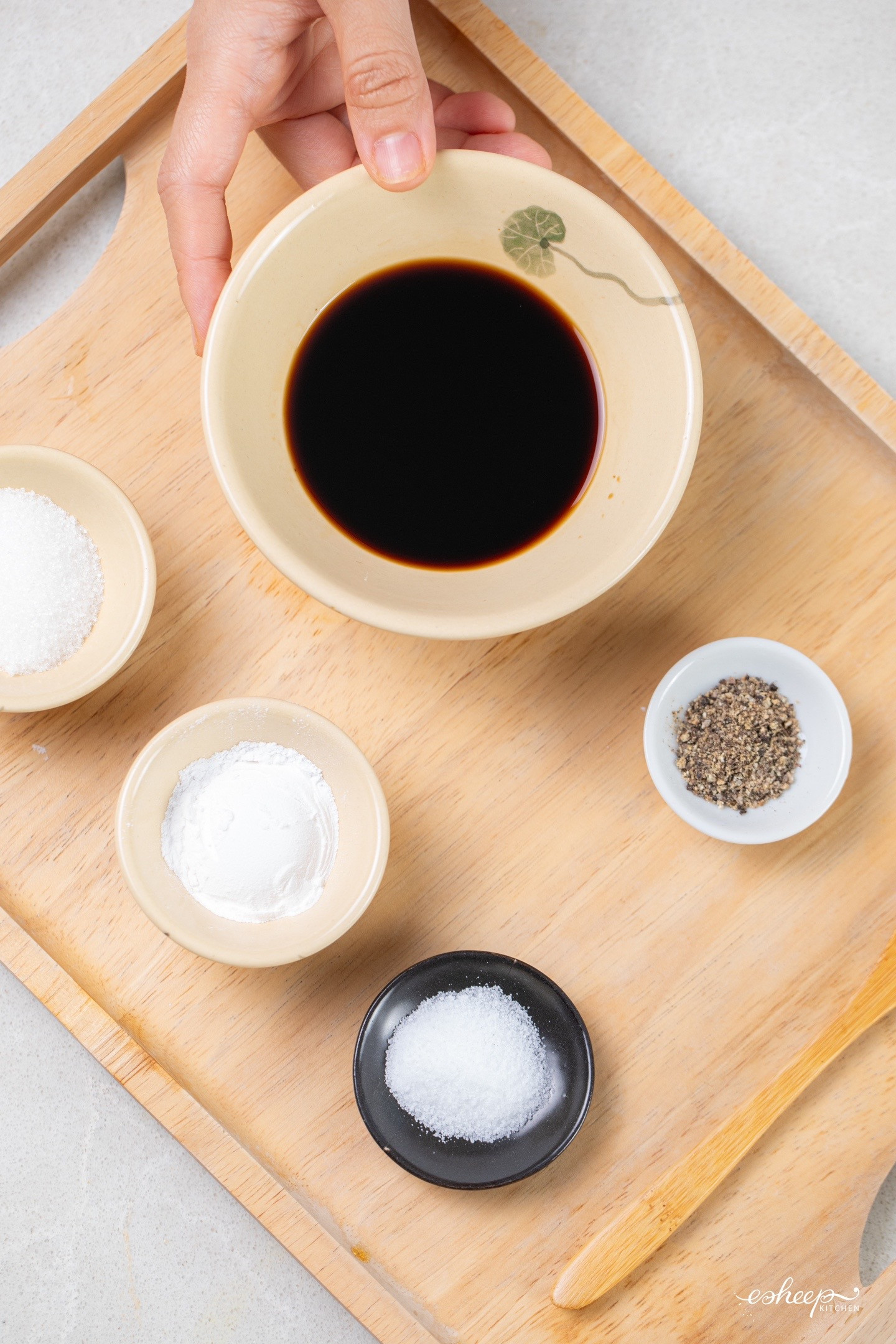 MẸO HAY LÀM MÓN CHAY LÀNH: ĐẬU PHỤ RIM DỨA CỰC NGON!