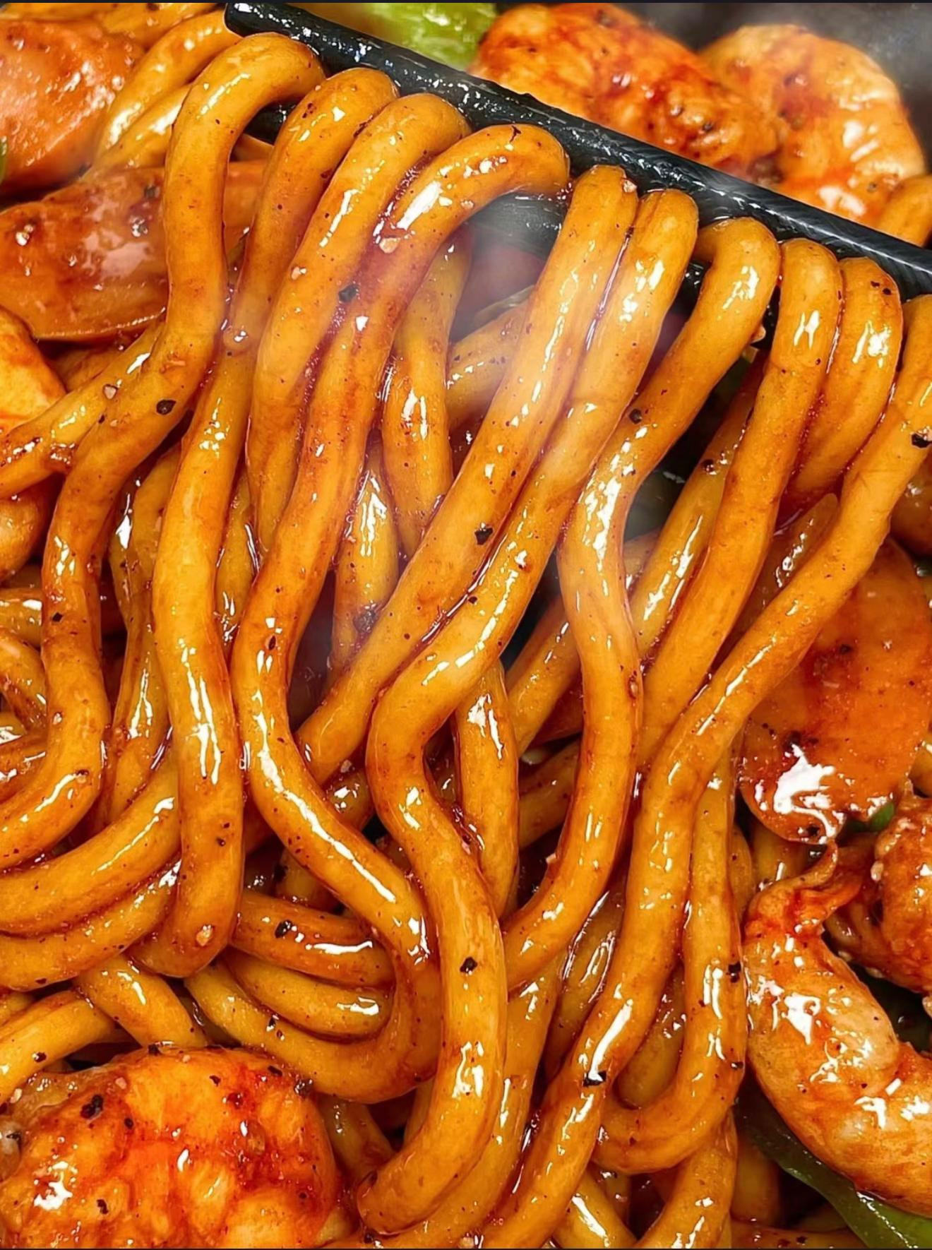 Mì Udon Xào Tôm Đậm Đà Ngon Lành