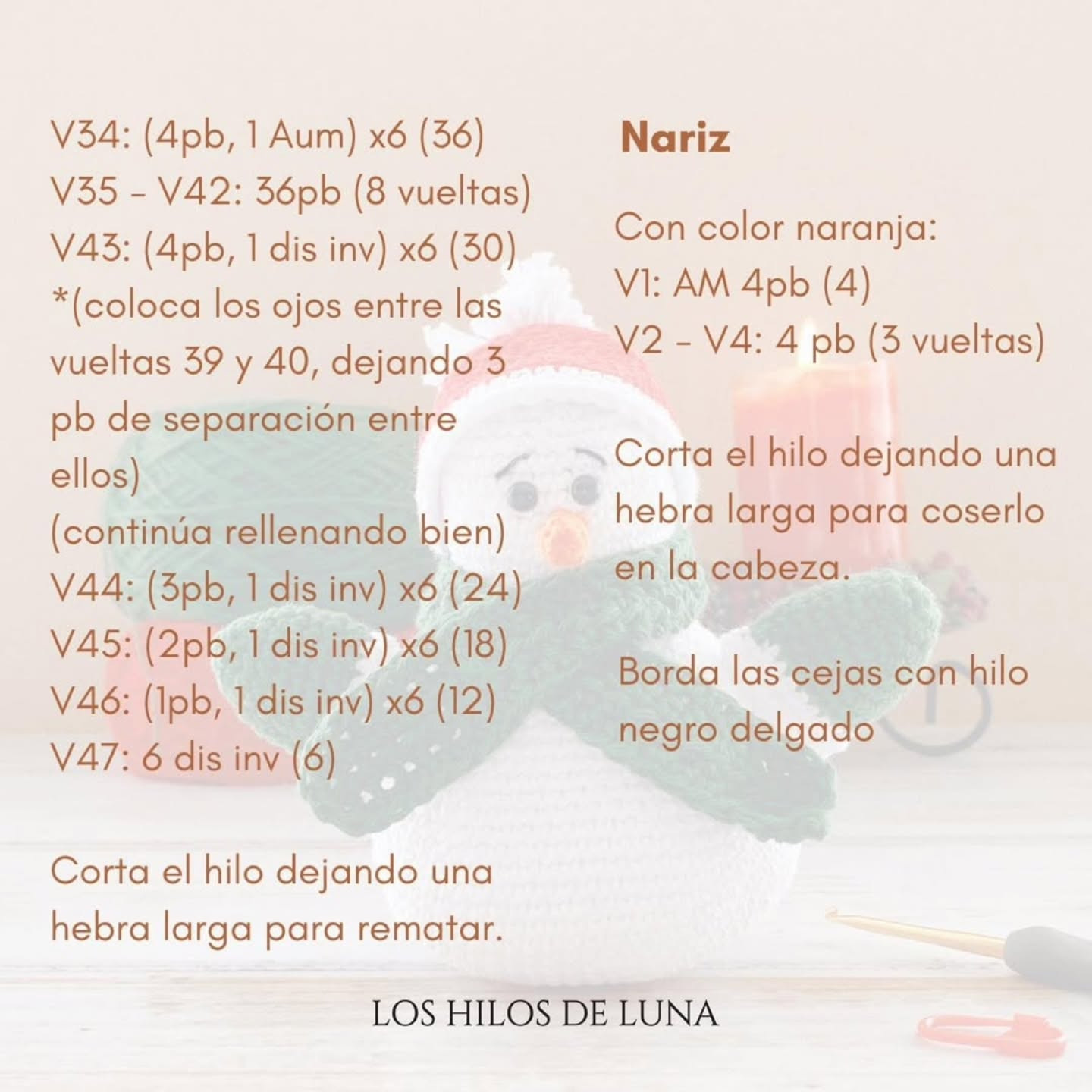 Muñeco de Nieve de Ganchillo con Bufanda y Gorro Navideño