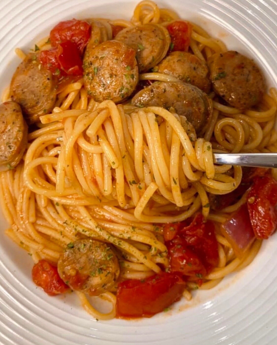 Mỳ Ý Xúc Xích Sốt Cà Chua Đậm Đà