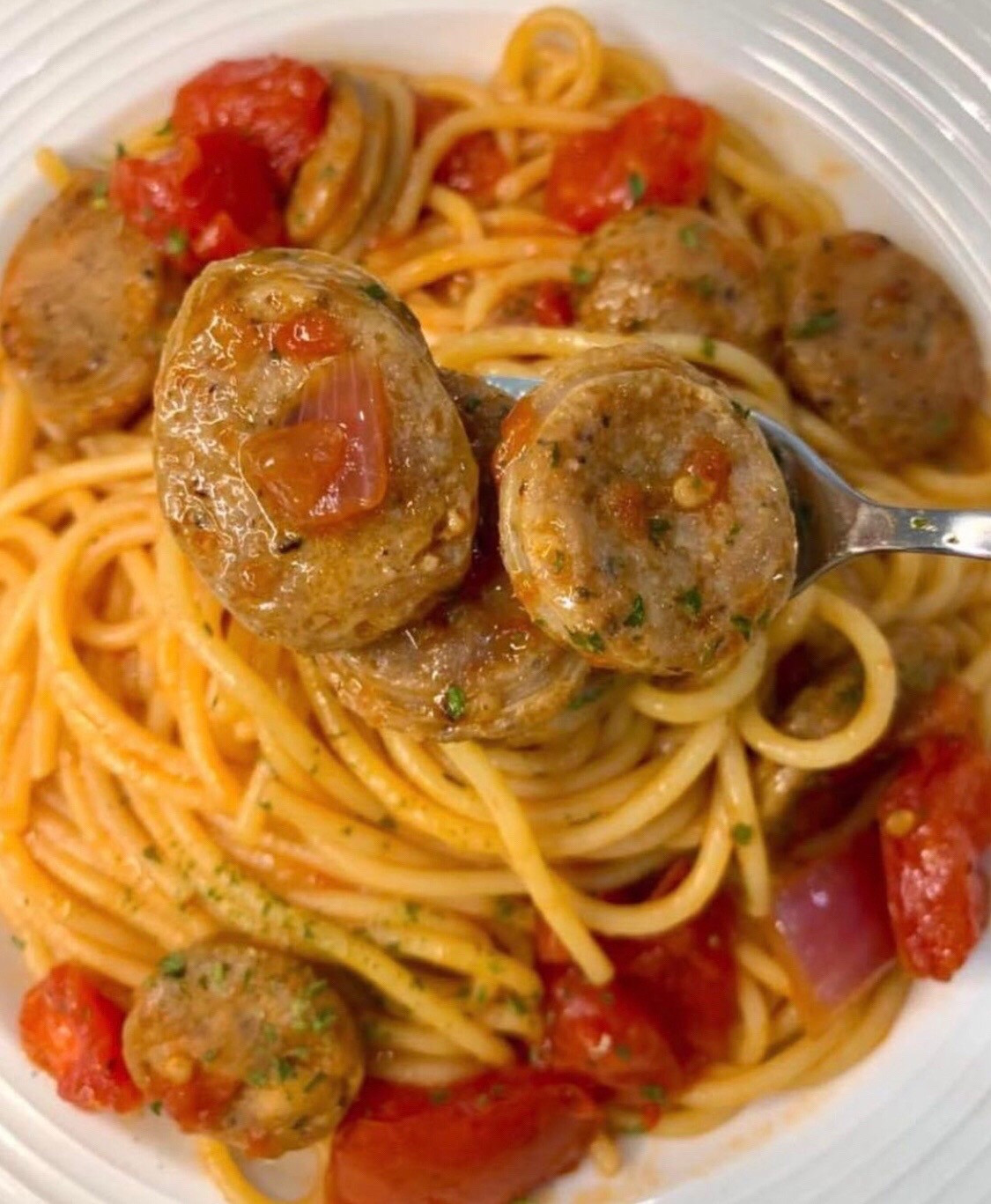 Mỳ Ý Xúc Xích Sốt Cà Chua Đậm Đà