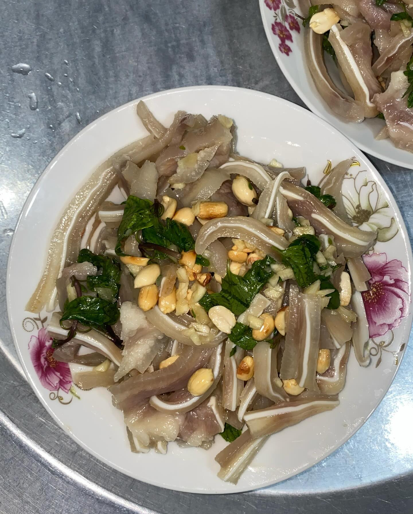 Nộm Tai Heo Chua Ngọt Giòn Tan Thơm Mùi Húng Lủi