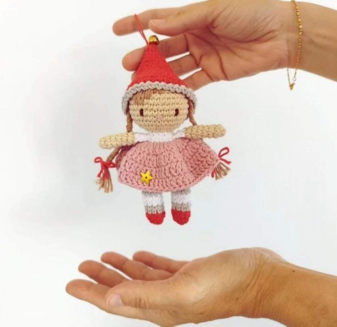 Patrón de duendecita navideña de crochet fácil y gratuito