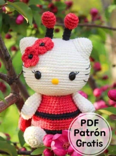 Patrón de muñeco de ganchillo en forma de mariposa