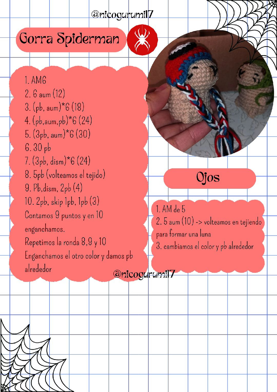 Pequeño animal de ganchillo con gorro colorido