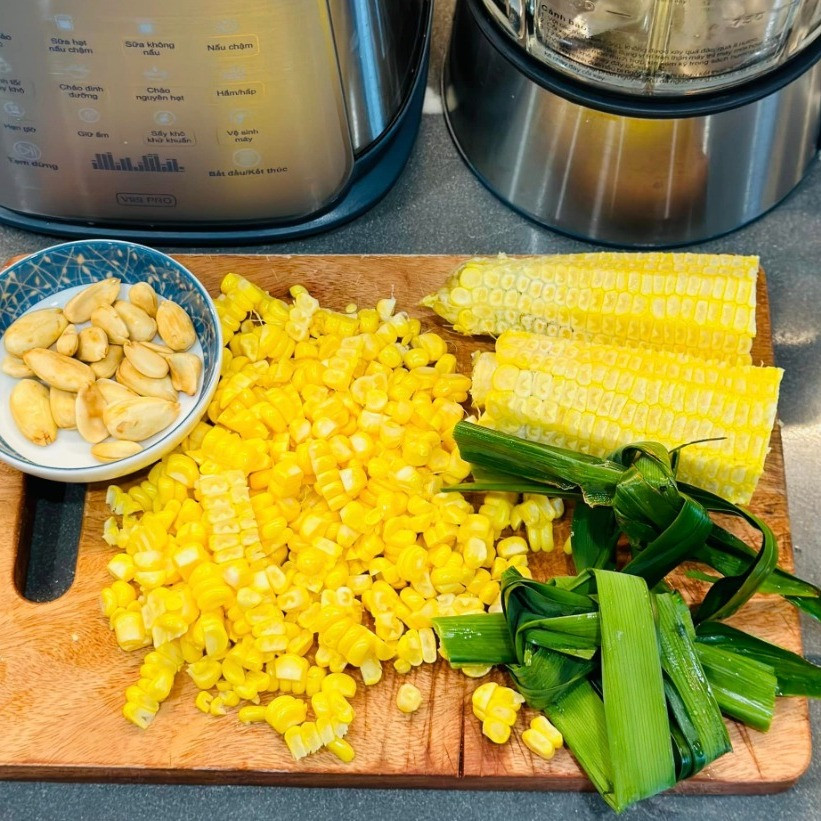 SỮA NGÔ THẠCH LÁ NẾP