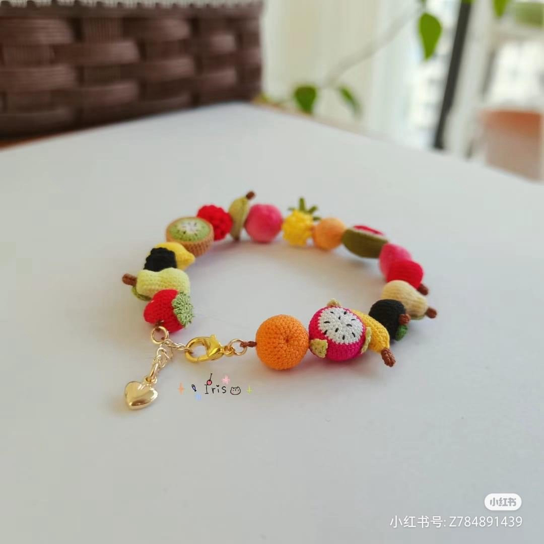 Tiny Crochet Fruits: A Collection of Adorable Miniatures