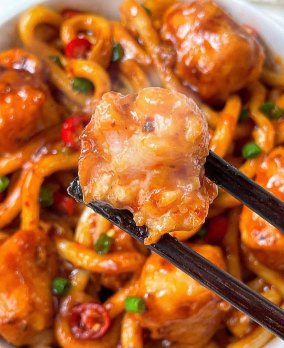 Udon xào cay nồng hương vị biển cả