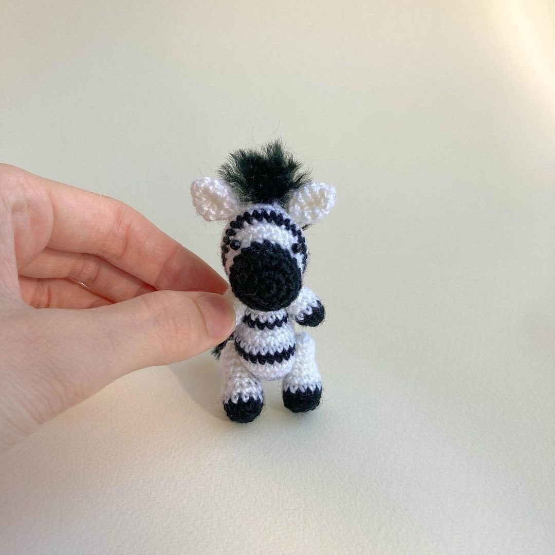 Вязанный крючком зебра амигуруми: схема и инструкция