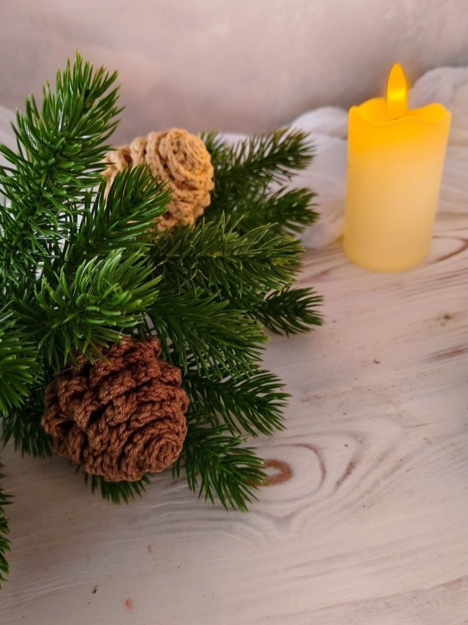 Вязаные шишки для уютного декора интерьера