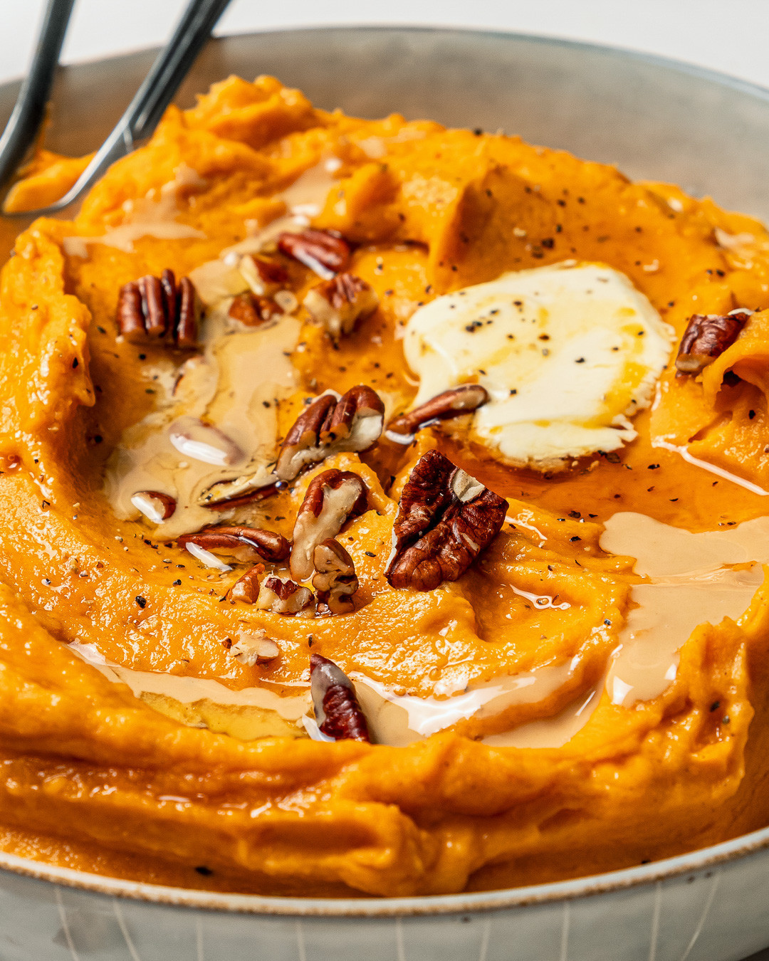 Warm Comfort Crochet: Cozy Patterns for Every Season