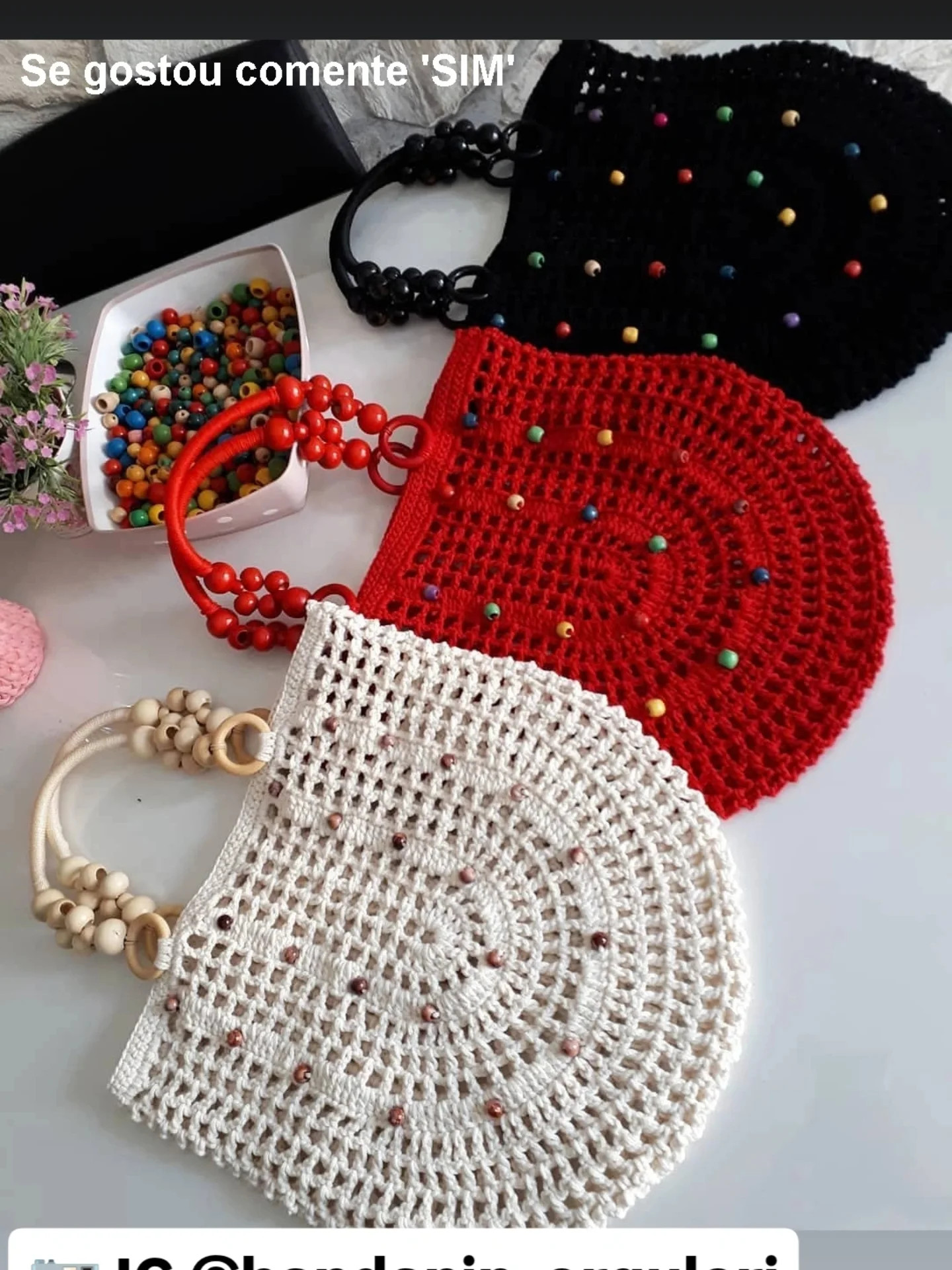 A Arte do Crochê: Bolsas e Quadrados Encantadores