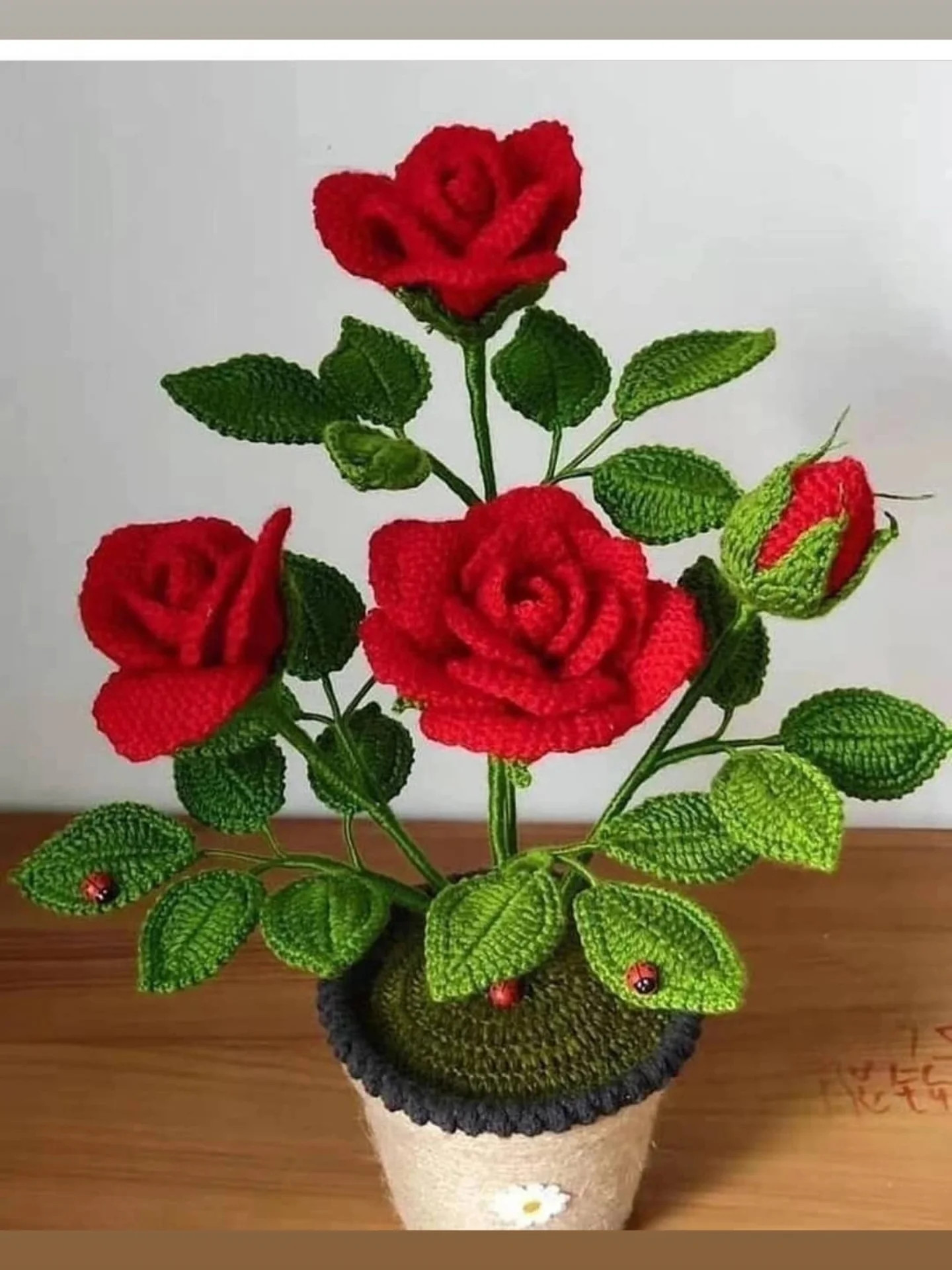 A Arte do Crochê: Bolsas e Quadrados Encantadores