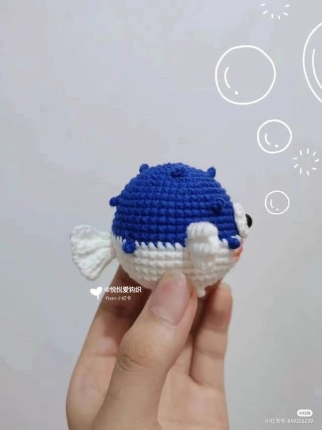 Amigurumi cá nóc dễ thương cho người mới bắt đầu tập móc len
